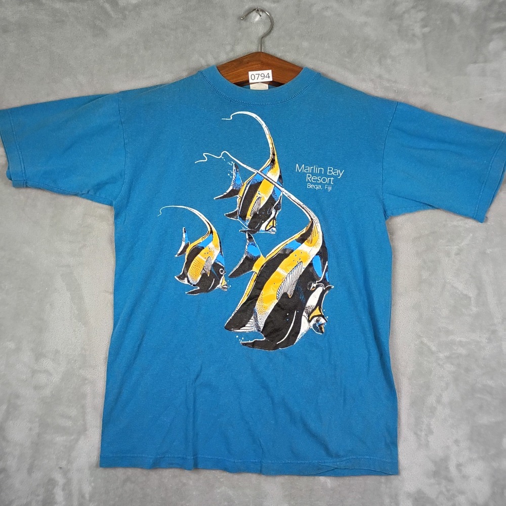 Rainbow T Shirt Mens M Blue Marlin Bay Resort Fiji Fish Graphic 90s Vintage